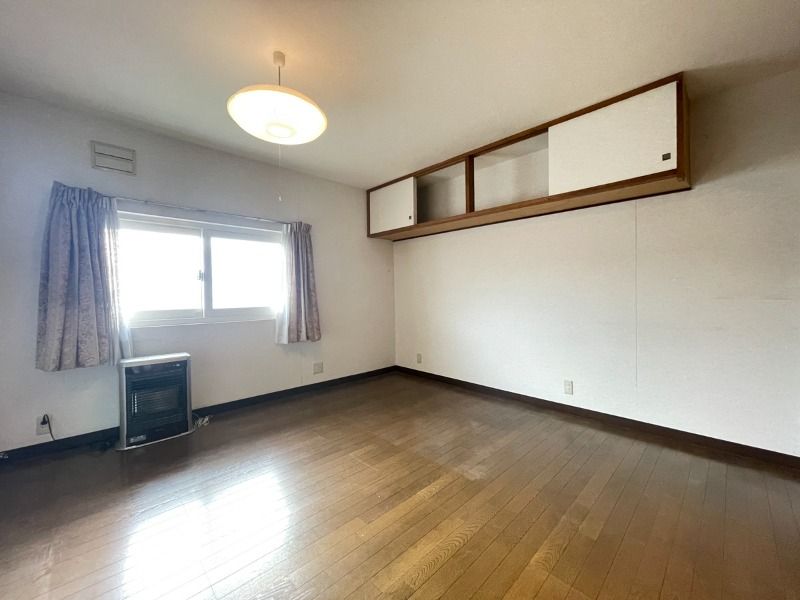 5LDK House with Dual Kitchens in Hakodate, Hokkaido - Thumbnail 3