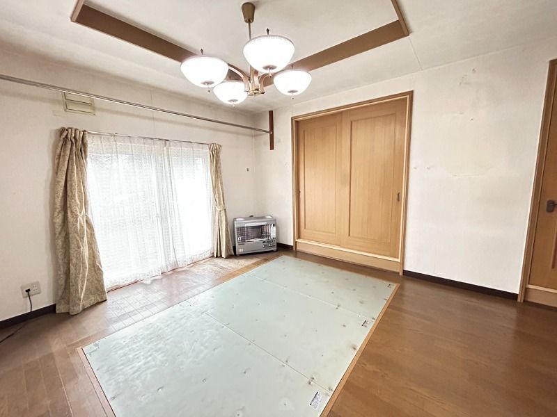 5LDK House with Dual Kitchens in Hakodate, Hokkaido - Thumbnail 4