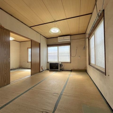 5SLDK House with Garage & Warehouse for Sale in Muroran, Hokkaido - Thumbnail 2