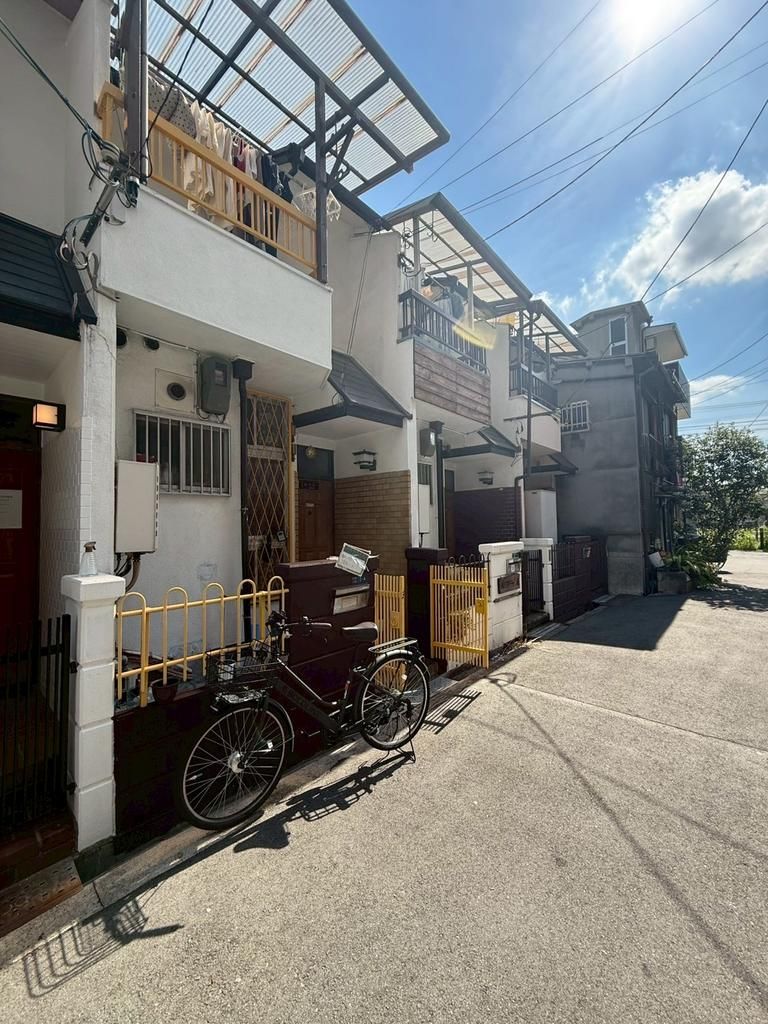 4LDK Terrace House for Sale near Imabune Station, Osaka - Thumbnail 2