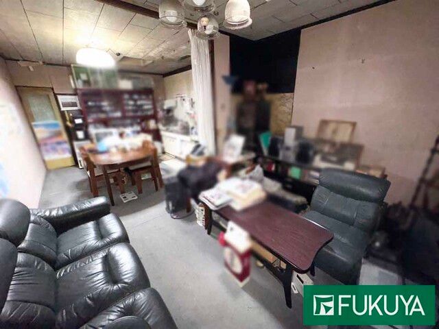 127-Year-Old Terrace House for Sale in Osaka's Chuo Ward - Thumbnail 2