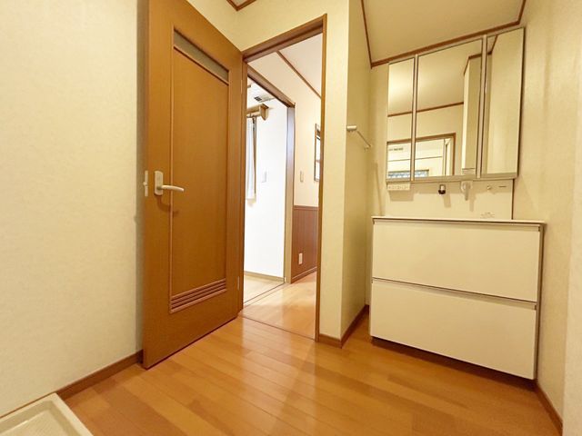 3LDK Steel-Frame House for Sale in Abeno, Osaka - Thumbnail 3