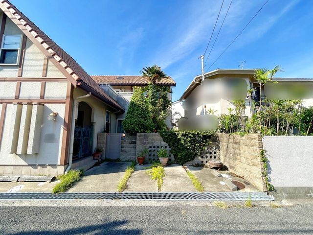 Spacious 4SLDK House with Parking Near Tsukaguchi Station, Amagasaki - Thumbnail 4