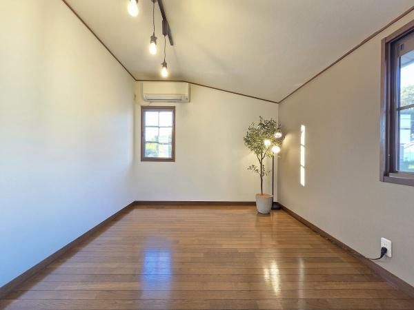 Renovated 5LDK House for Sale in Kumatōri, Osaka - Thumbnail 4
