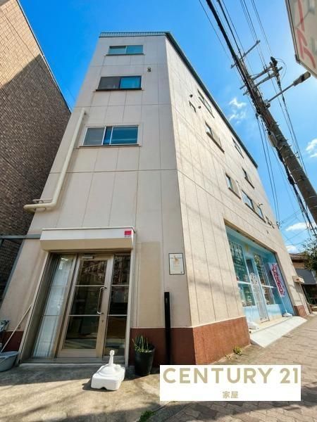Large 3LDK Steel House for Sale in Osaka Joto Ward - Thumbnail 2