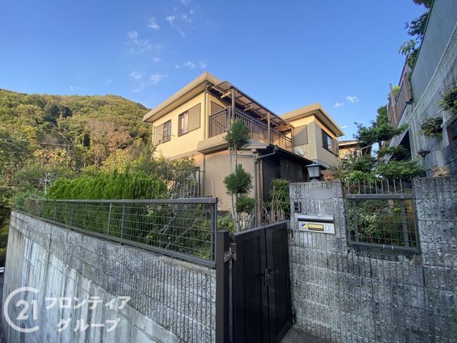 5LDK Detached House for Sale in Kobe's Suma Ward - Thumbnail 3