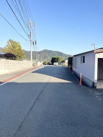 5DK Single-Story House for Sale in Hofu City, Yamaguchi - Thumbnail 2