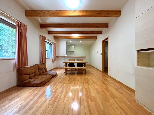 4SLDK House with Solar Panels in Hirakata, Osaka - Thumbnail 3