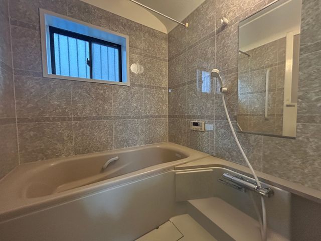 7LDK Detached House for Sale in Moriguchi, Osaka - Thumbnail 4