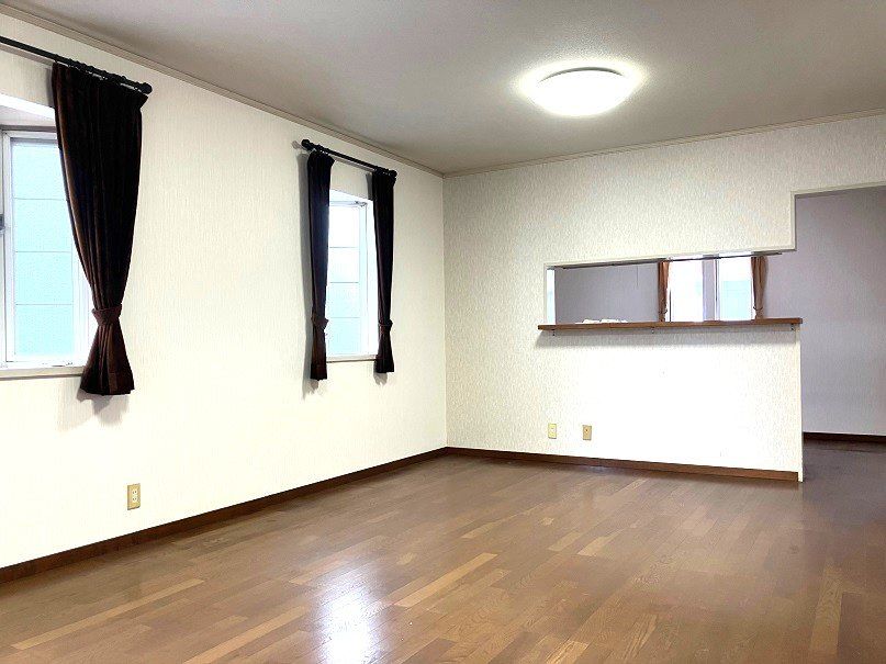 3LDK Detached House for Sale in Yokkaichi, Mie - 119.97m2 - Thumbnail 2