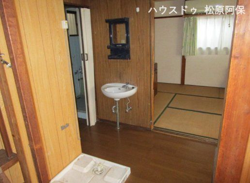 3K House for Sale in Matsubara City, Osaka - 48.80 sqm - Thumbnail 2