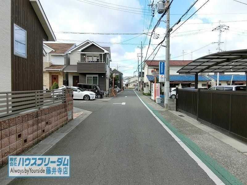 4LDK Corner Lot House for Sale in Fujiidera, Osaka - Built 2014 - Thumbnail 2