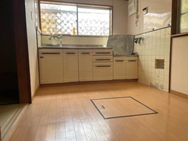 Renovated 4DK House for Sale in Higashiosaka, Osaka - Thumbnail 3