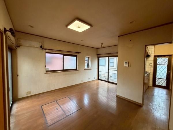 4LDK House for Sale in Takatori-cho, Nara - 91.29 sqm - Thumbnail 3