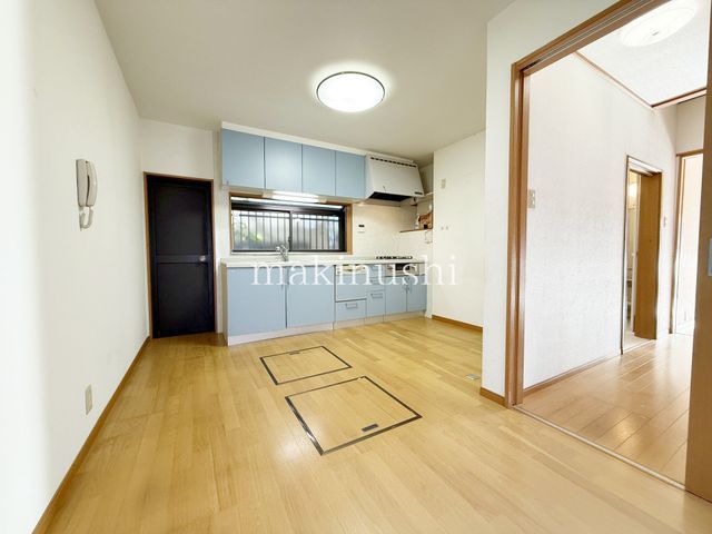 4DK Detached House for Sale in Sakai Higashi Ward, Osaka - Thumbnail 4