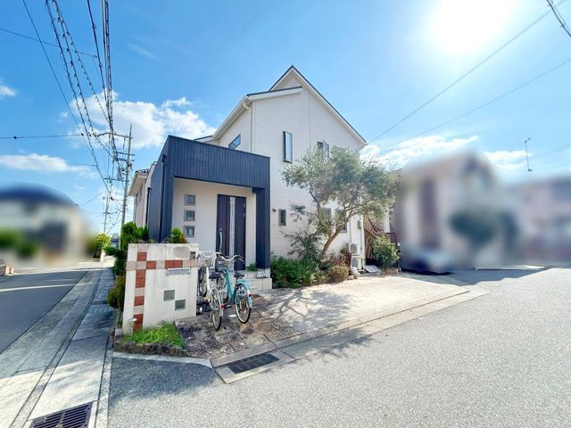 2009 Custom 4LDK House on Corner Lot in Kobe Nishi Ward - Thumbnail 3