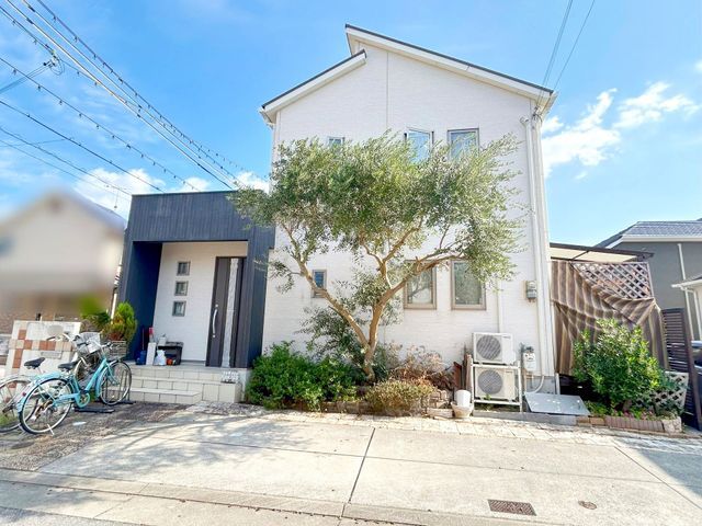 2009 Custom 4LDK House on Corner Lot in Kobe Nishi Ward - Thumbnail 2
