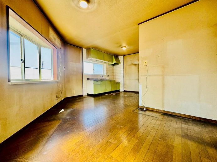 3LDK Detached House for Sale in Kadoma City, Osaka - Thumbnail 2