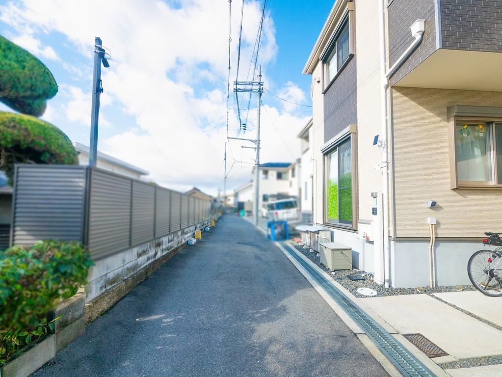 3SLDK House for Sale in Hirakata City, Osaka - Thumbnail 2