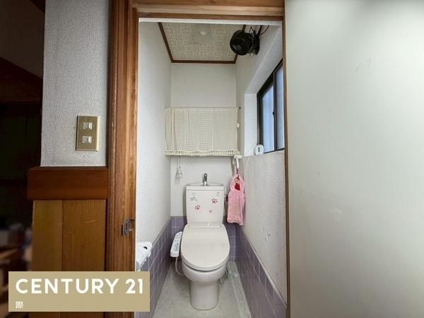 4DK Detached House for Sale in Wakayama City Near Kinokawa Station - Thumbnail 3