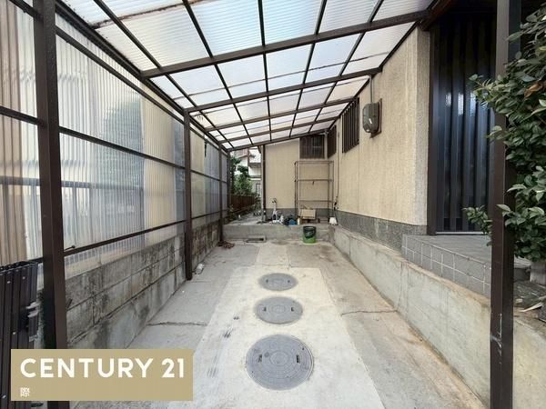 4DK Detached House for Sale in Wakayama City Near Kinokawa Station - Thumbnail 4