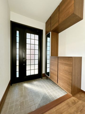 Renovated 4LDK House in Yokkaichi with Parking - Thumbnail 3