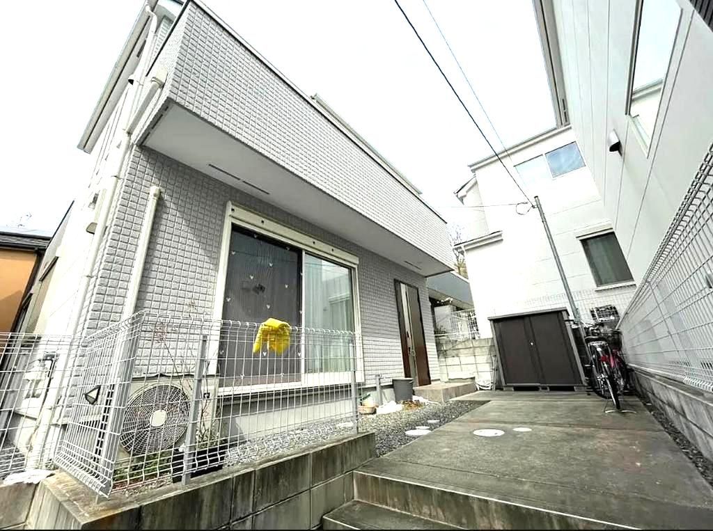 4LDK House for Sale in Higashiosaka, Osaka - 98.95 sqm - Thumbnail 3