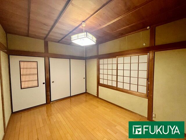 6DK House for Sale in Himeji with Large Land and Parking - Thumbnail 4