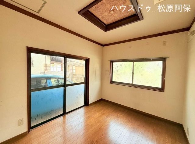 4LDK Detached House for Sale in Matsubara City, Osaka - Thumbnail 3