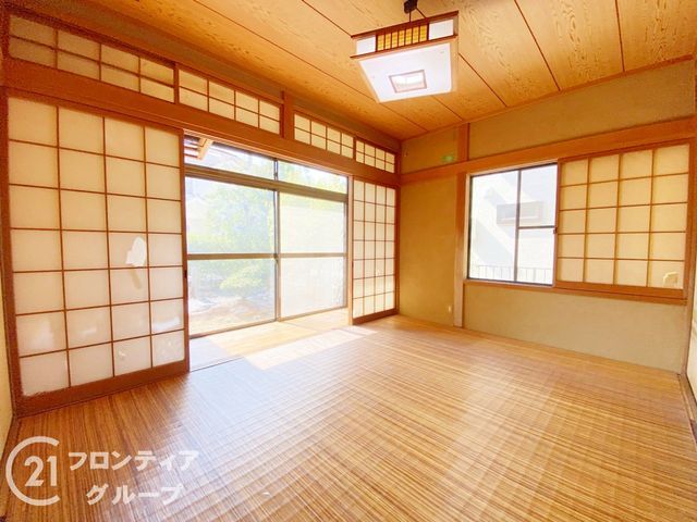 5LDK Detached House with Garden in Sakai, Osaka | For Sale - Thumbnail 3