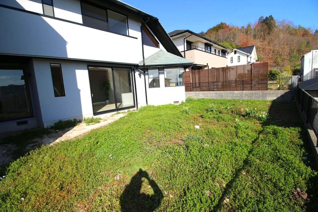 Renovated 4LDK House with 4-Car Parking in Kobe's Kita Ward - Thumbnail 3