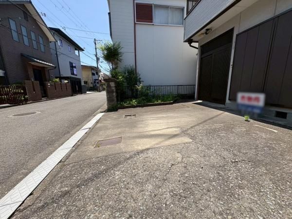 5DK Detached House for Sale in Tajiri, Wakayama City - Thumbnail 3