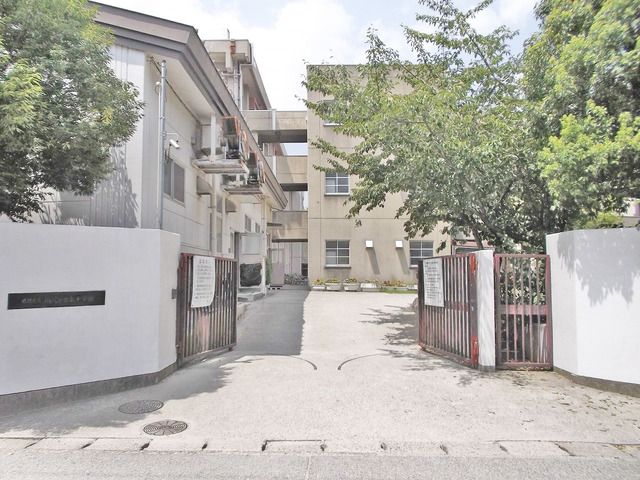 5K Detached House for Sale in Amagasaki, Hyogo - 6 Min Walk to Station - Thumbnail 2