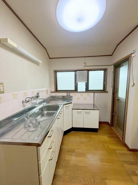 4K House with Garden for Sale in Higashiosaka, Osaka - Thumbnail 4