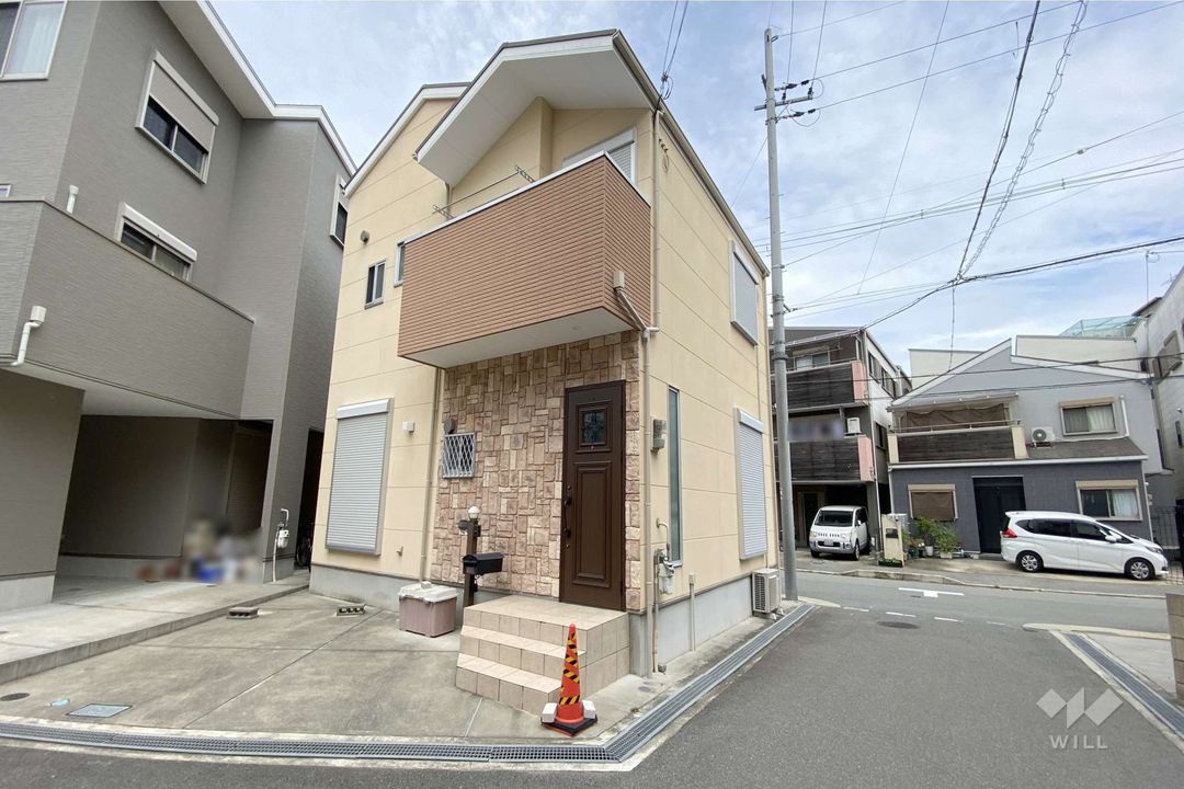 4LDK House for Sale in Toyonaka, Osaka - 108.6 sqm - Thumbnail 2
