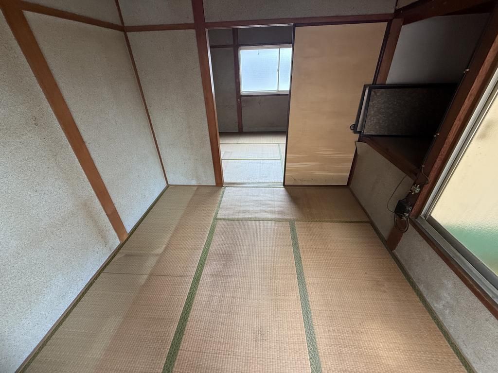 3DK Terrace House for Sale in Nishiyodogawa-ku, Osaka - Thumbnail 3