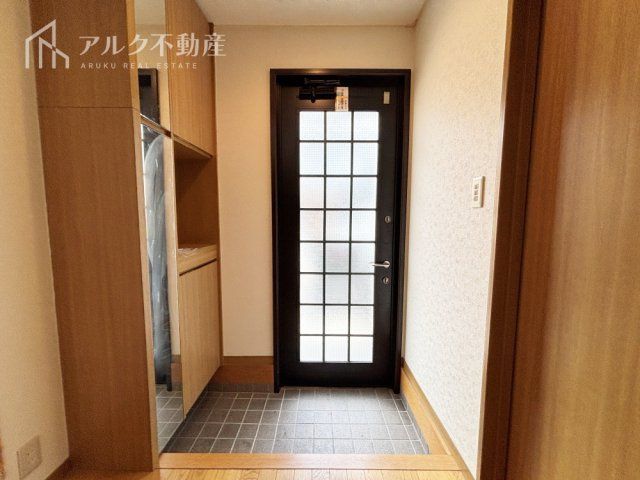 1996 Misawa Home Custom House with 2024 Renovation in Itami - Thumbnail 4