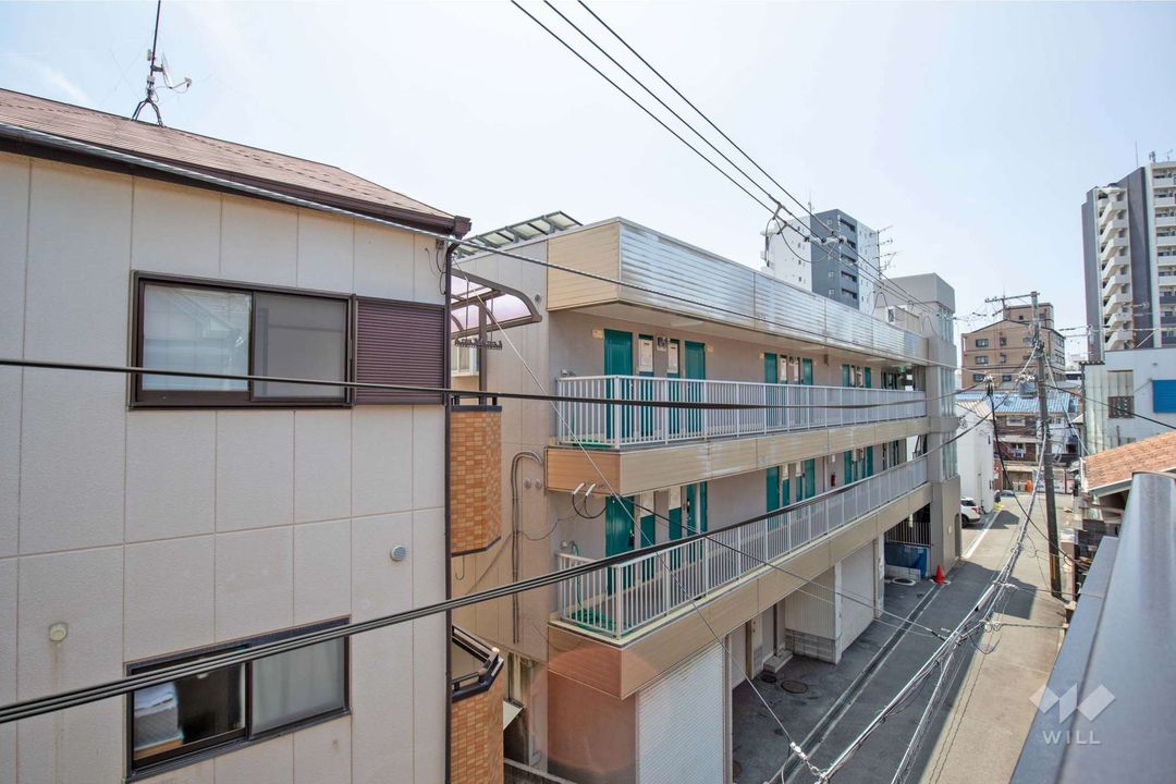3-Story 4LDK House with Shutter Garage Near Awaji Station, Osaka - Thumbnail 2