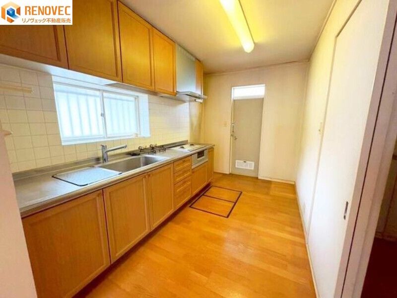 4LDK Detached House for Sale in Sakai, Osaka - Spacious Family Home - Thumbnail 3