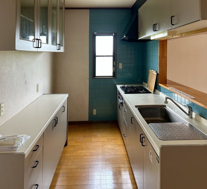 7SLDK Three-Story House for Sale in Tatsuno City, Hyogo - Thumbnail 4