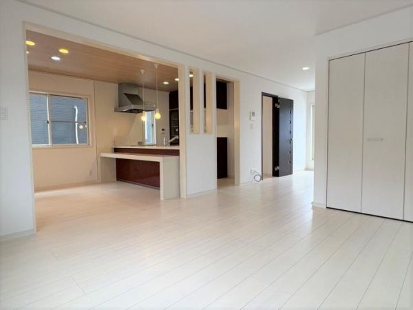 3-Story Detached House for Sale in Sakai, Osaka - 3SLDK, 153.19 sqm - Thumbnail 4
