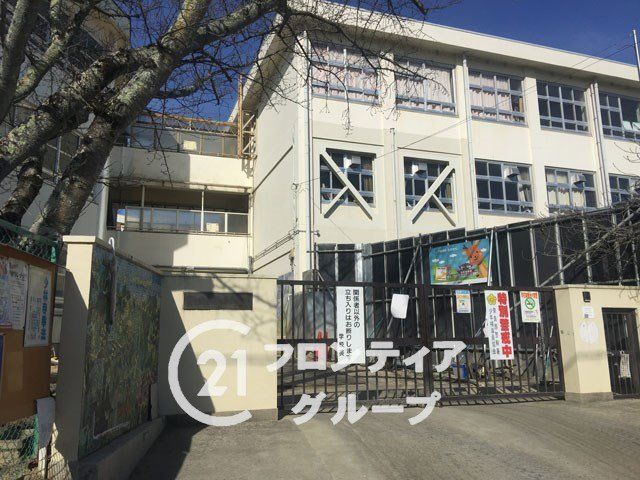 4LDK House for Sale in Gakuenmae, Nara - 113 sqm - Thumbnail 3
