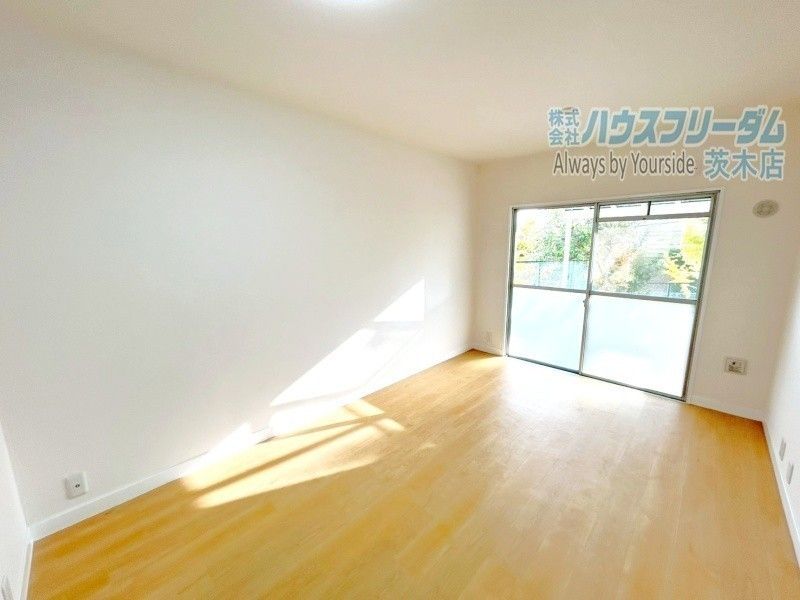 Renovated 3LDK Terrace House with Roof Balcony in Ibaraki, Osaka - Thumbnail 4