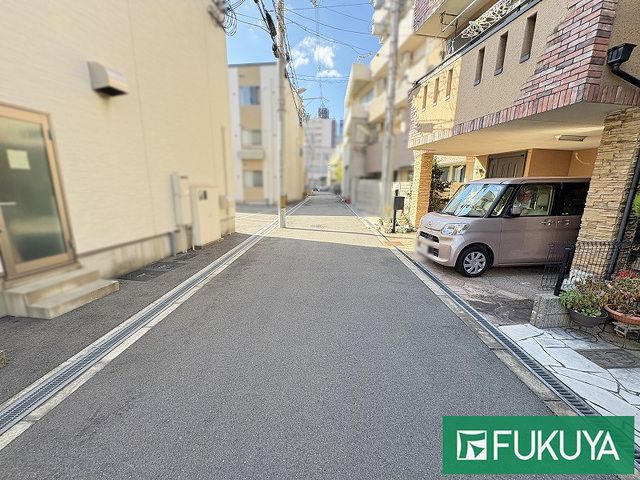 4LDK House for Sale in Higashinari Ward, Osaka - Thumbnail 2