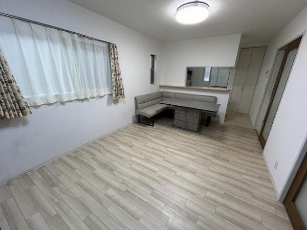 4LDK Wooden House for Sale in Yao, Osaka - 2008 Build - Thumbnail 3