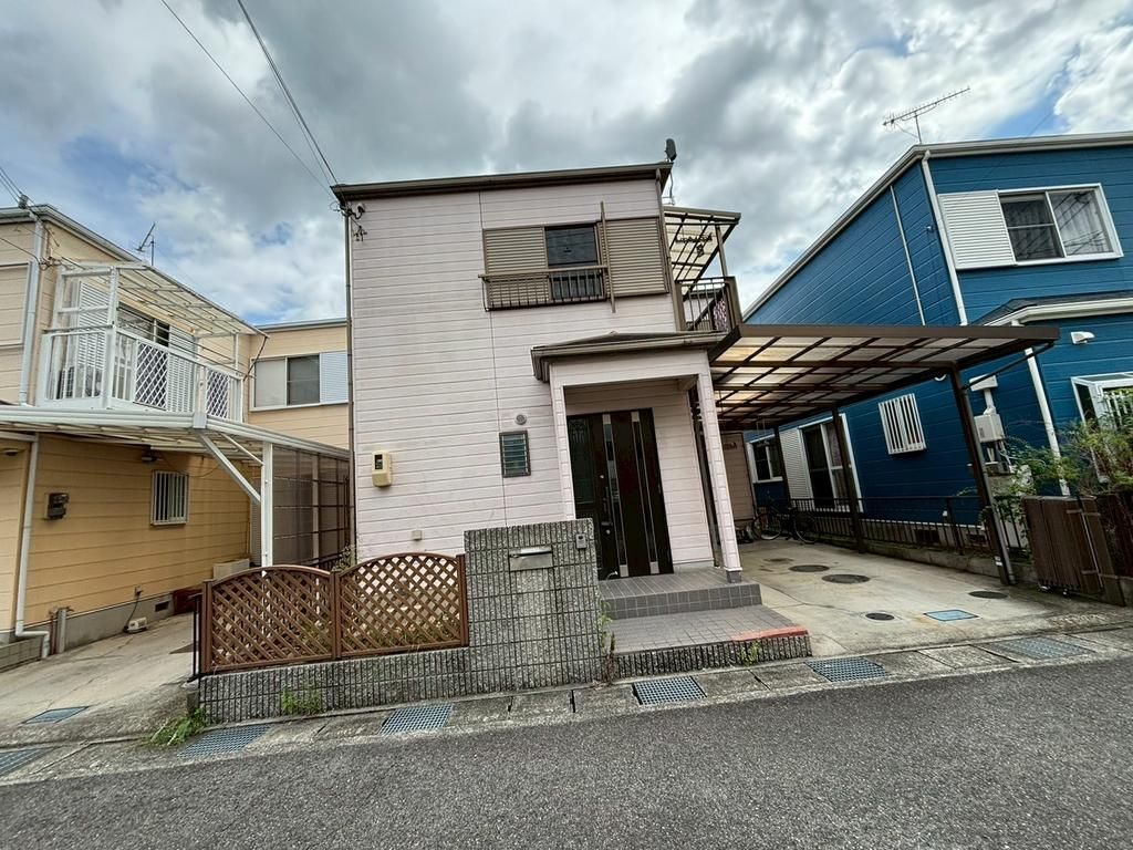3LDK Detached House for Sale in Iwade, Wakayama - Thumbnail 2
