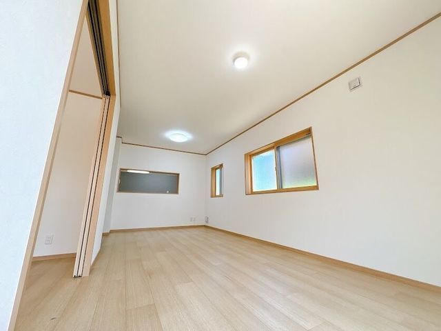 Renovated 4LDK House in Ikoma-dai Minami, Nara - Thumbnail 2