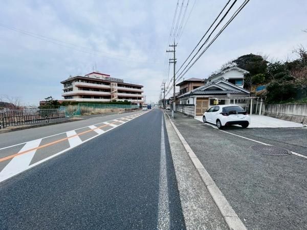 Renovated 6DK House for Sale in Hannan City, Osaka - Thumbnail 2