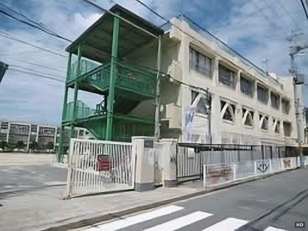 3LDK Steel-Framed House for Sale in Higashiosaka, Osaka - Thumbnail 4