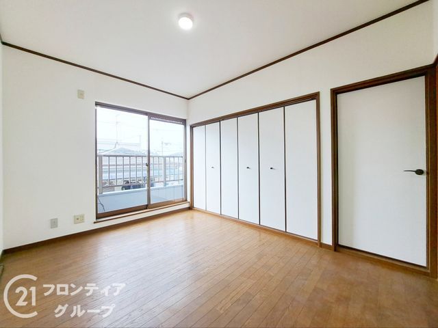 3DK Detached House for Sale in Higashiosaka, Osaka - Thumbnail 4